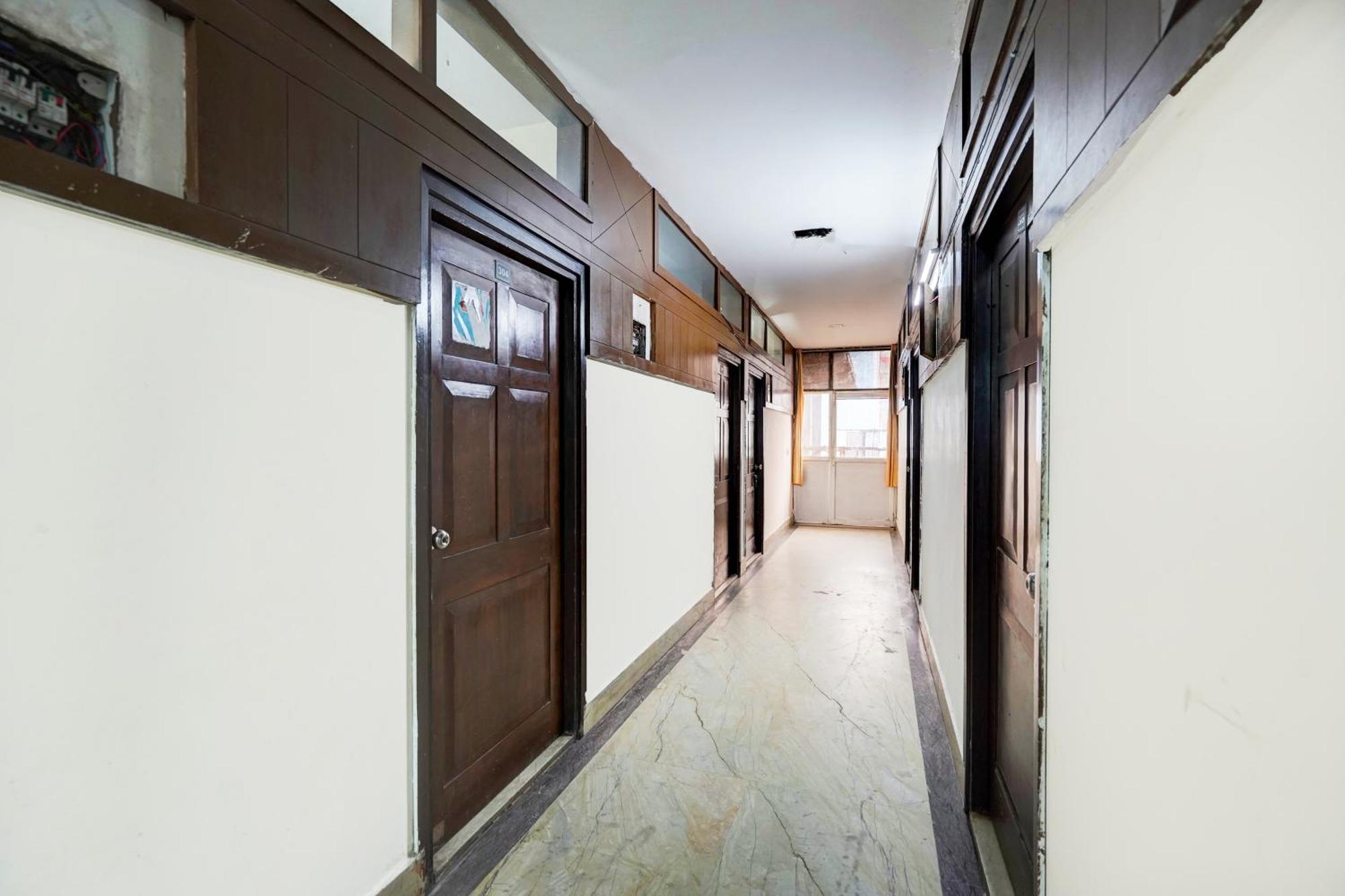 Hotel O Ashoka Inn Hotel Near Botanical Garden Noida Exterior photo
